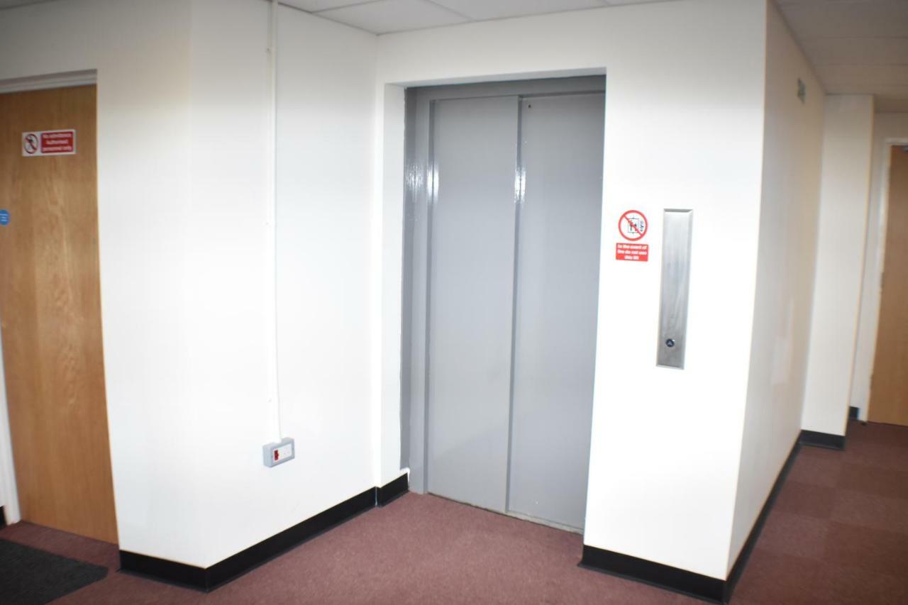 Bushfield House Apartment Питерборо Екстериор снимка